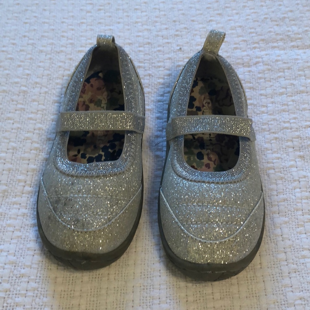 GARANIMALS glitter sneaker size 6